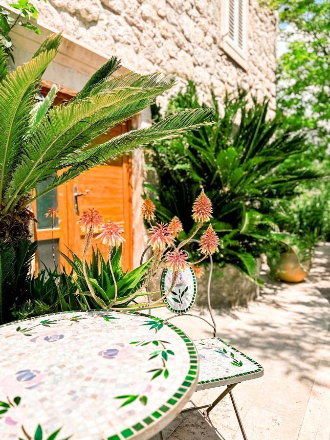 Sunny Villa, With Pool, Bbq, View, Parking Villa