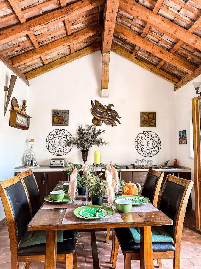 Sunny Villa, With Pool, Bbq, View, Parking Villa