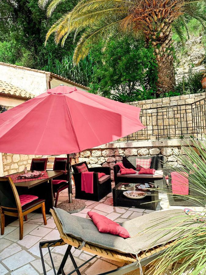 Villa Sunny Villa, With Pool, Bbq, View, Parking