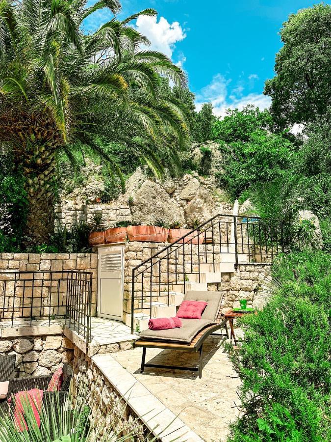 Villa Sunny Villa, With Pool, Bbq, View, Parking *