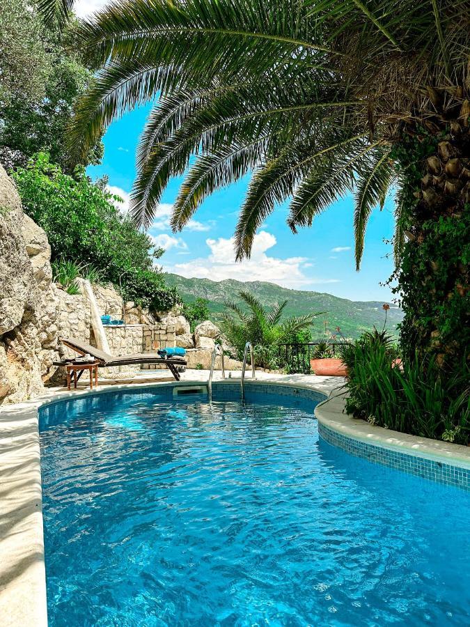 Sunny Villa, With Pool, Bbq, View, Parking Villa *