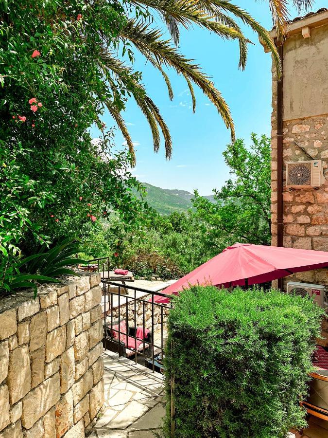 Villa Sunny Villa, With Pool, Bbq, View, Parking *