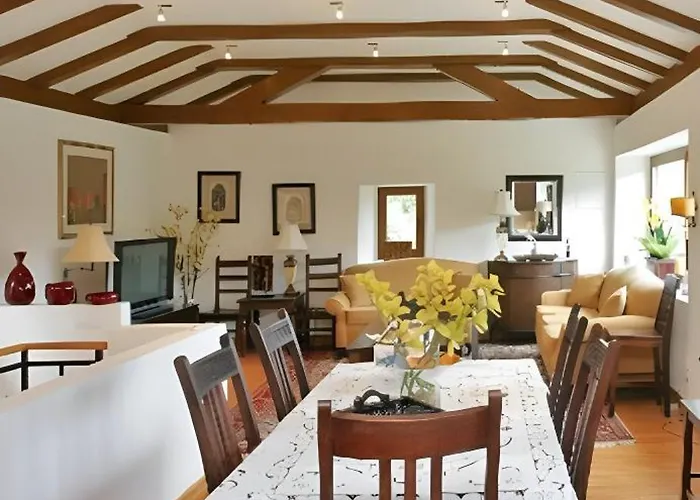 Sunny Villa, With Pool, Bbq, View, Parking